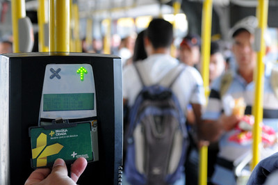 Miniatura de Auditoria do TCDF aponta falhas no sistema de bilhetagem do transporte público