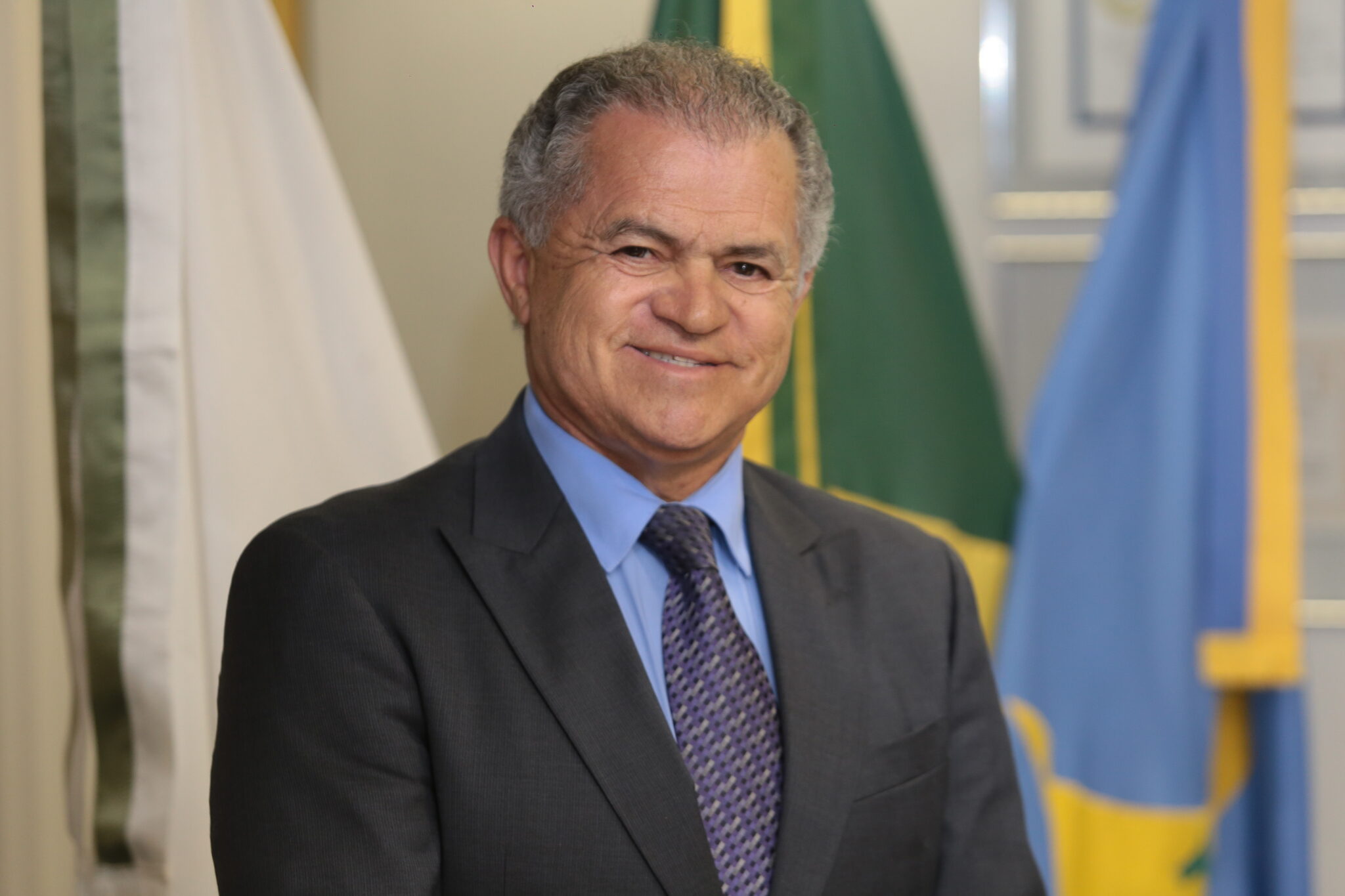 Miniatura de Conselheiro Manoel de Andrade é eleito novo corregedor do TCDF