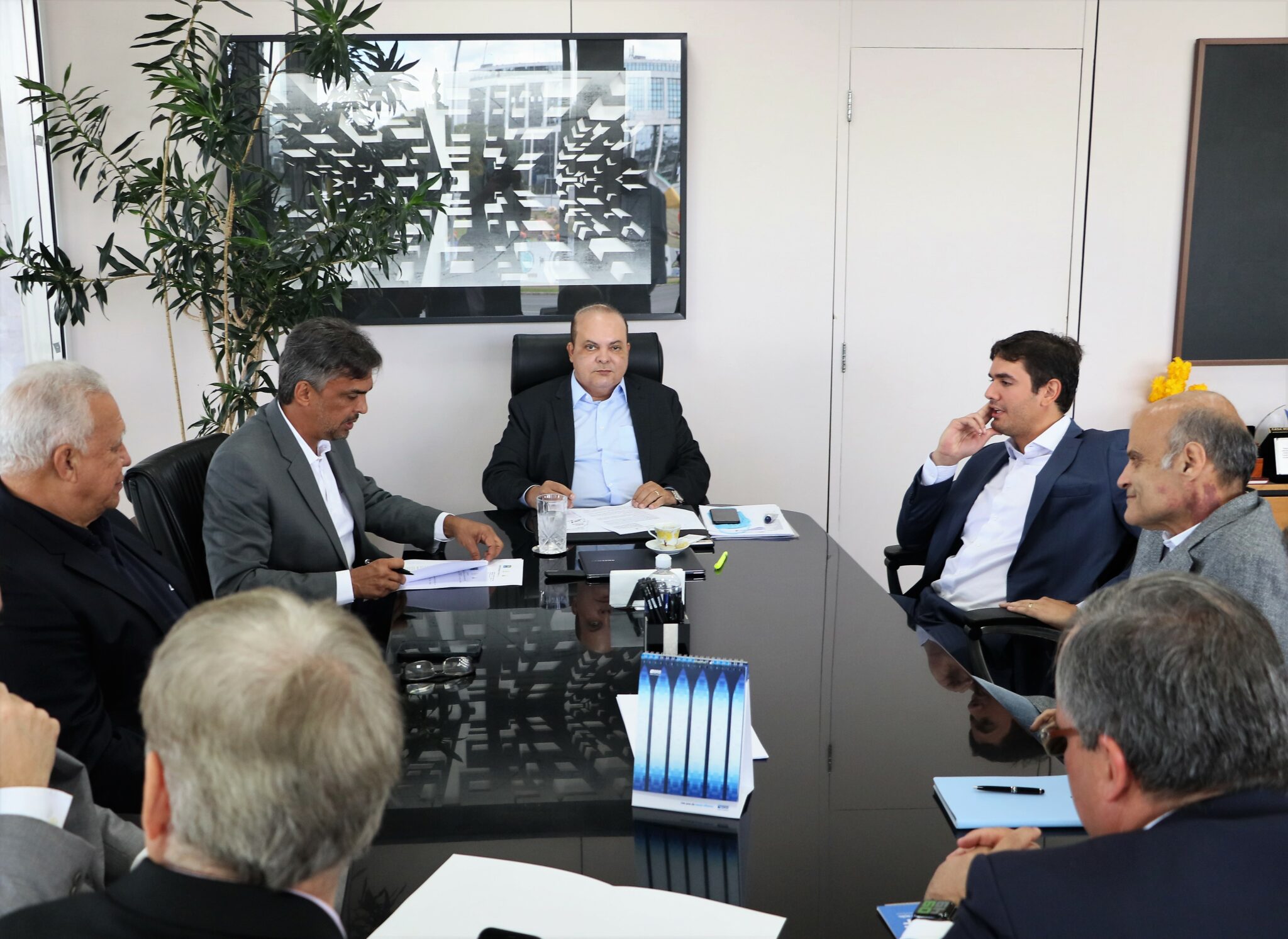 Miniatura de Acordo entre TCDF, Câmara Legislativa e GDF vai dar mais transparência em licitações no DF