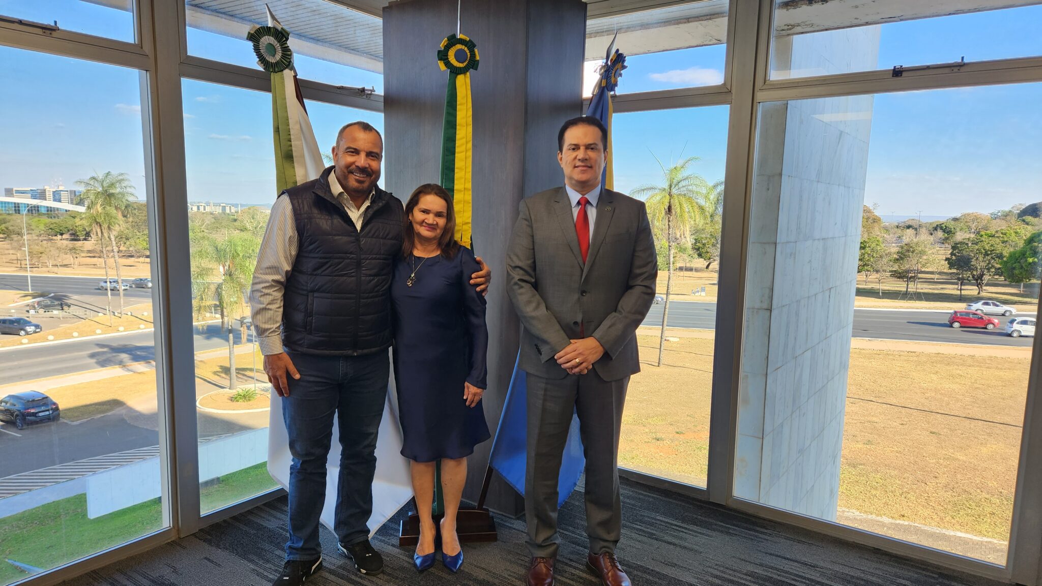 Miniatura de Presidente do TCDF recebe Conselheiros do TCE-AC