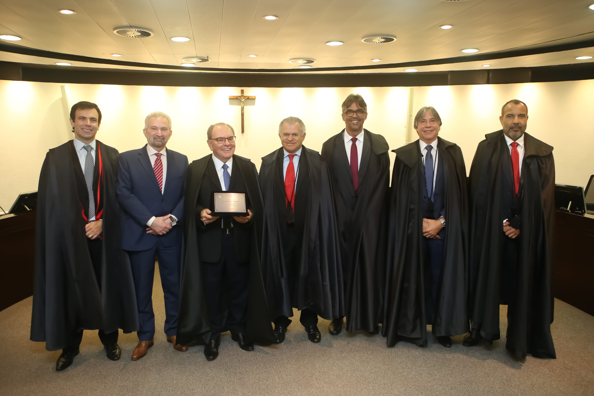 Miniatura de Emoção marca homenagem ao Conselheiro do TCDF José Roberto de Paiva Martins