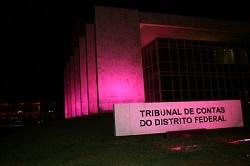 Miniatura de TCDF ilumina fachada em adesão à campanha Outubro Rosa