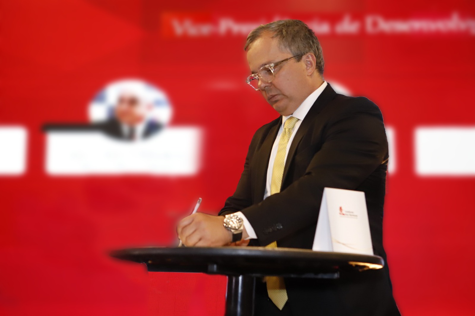 Miniatura de TCDF integra nova diretoria do Instituto Rui Barbosa